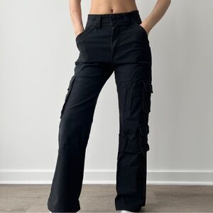 Abercrombie & Fitch Relaxed Cargo Pants High Rise Relaxed Fit Black 24 Short